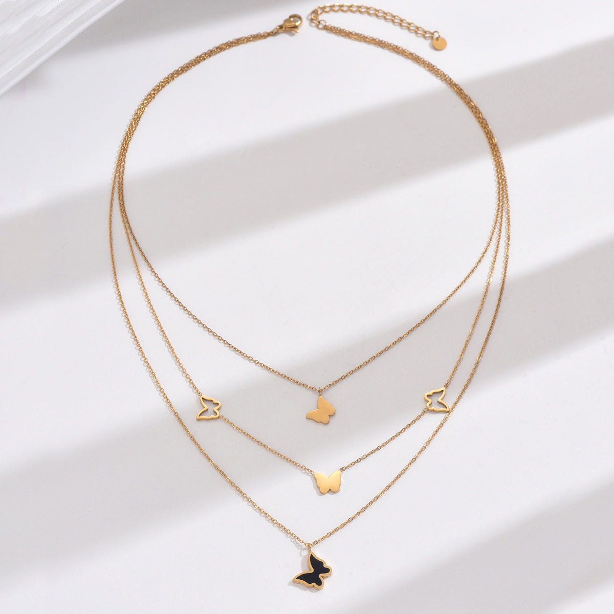 Stainless Steel Arylic Imitation Pearl 14K Gold Plated Elegant Simple Style Classic Style Round Bee Butterfly Inlay Zircon Layered Necklaces